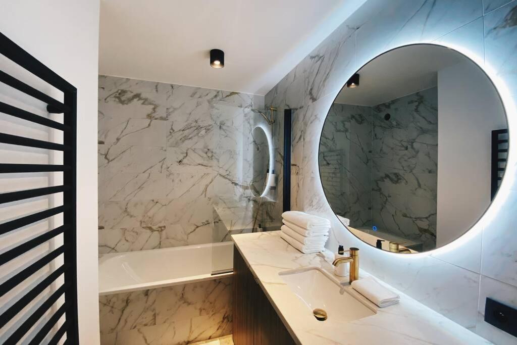 Апартаменты Wonderful Architect Designed Flat With Sea View Остенде Экстерьер фото