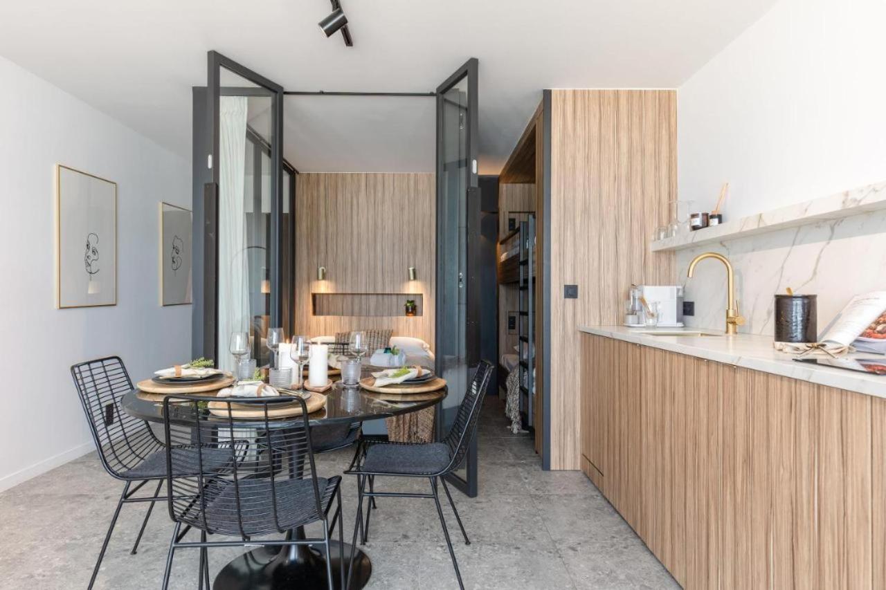 Апартаменты Wonderful Architect Designed Flat With Sea View Остенде Экстерьер фото